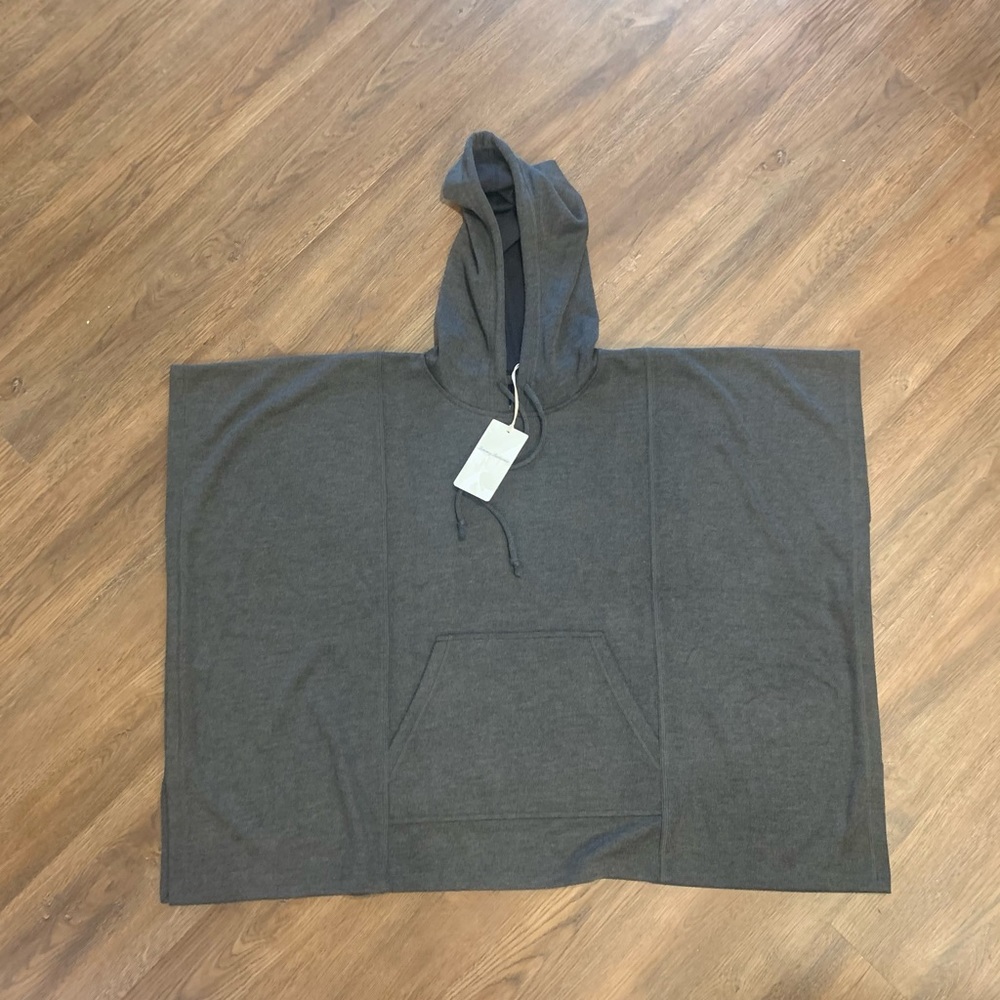 Tommy Bahama Sweater Hooded Cape    Size S/M